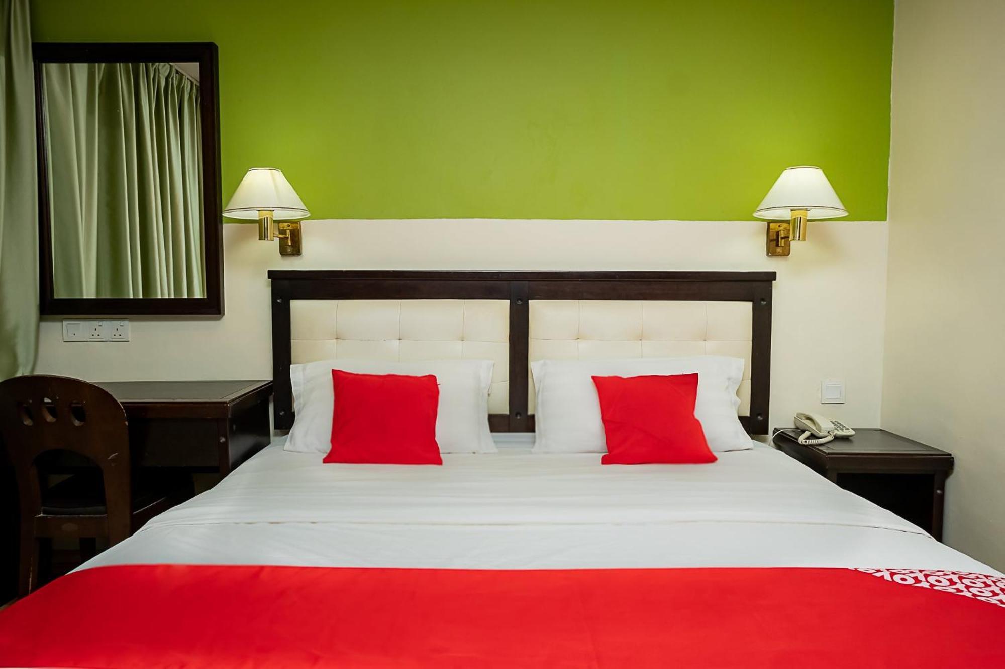 Super Oyo 90055 Mansion Inn Sibu Exterior photo